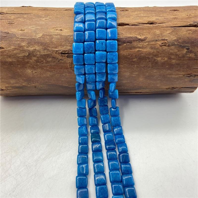 FIO DE JADE AZUL CELESTE QUADRADO LISO 10MM