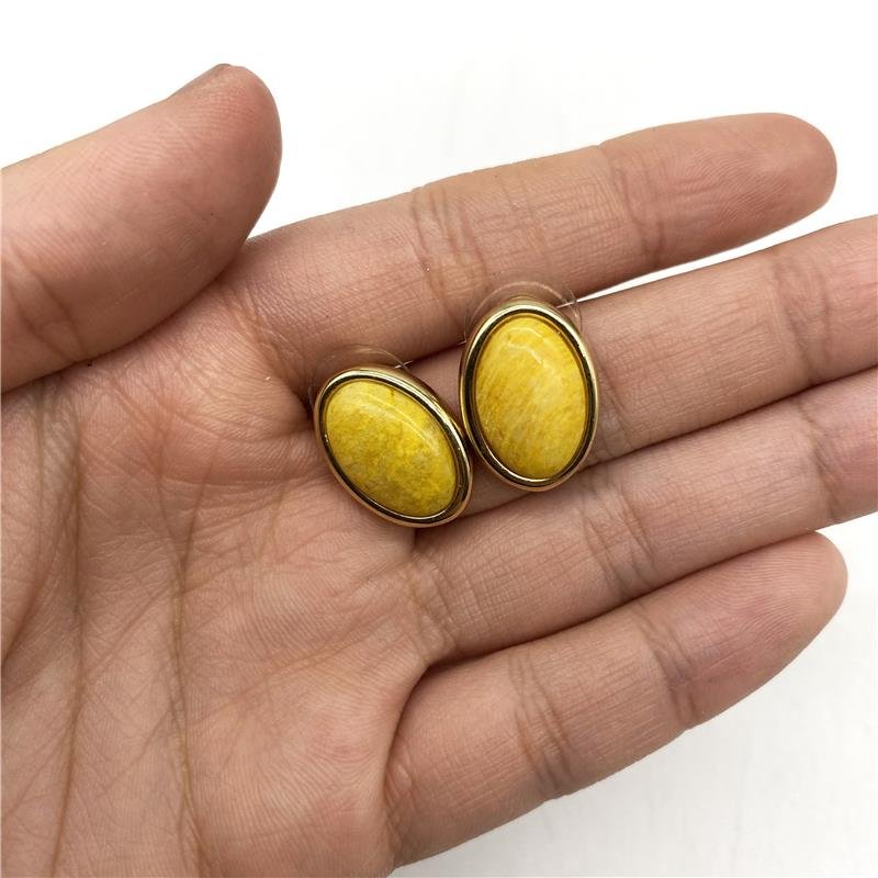 BRINCO JADE AMARELO OVAL