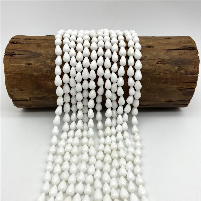 FIO DE PEDRA JADE BRANCO GOTA FACETADA 8X12MM